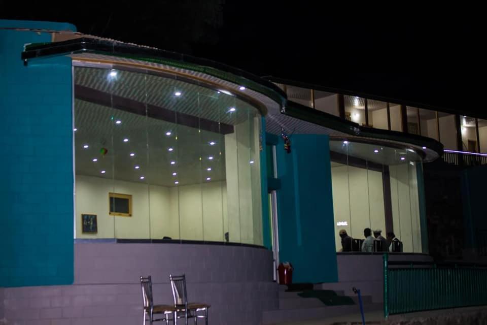 Eden Lake View Hotel Karimabad  Extérieur photo